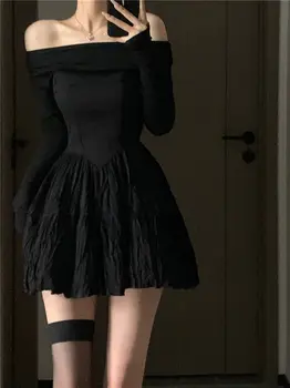 Женское платье с длинными рукавами и открытыми плечами весной 2023, новое французское платье с поясом, тонкое, пышное, маленькое черное платье